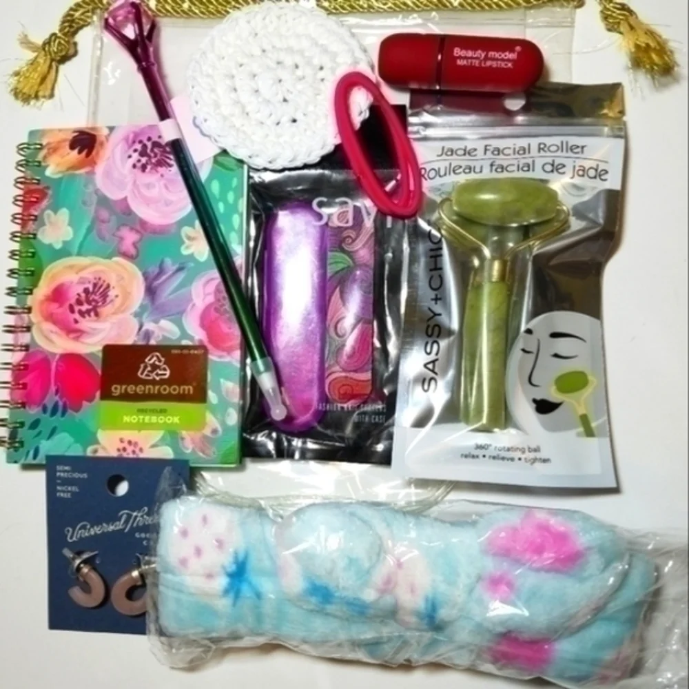 Berry Clean Your Face Accessory Bundle